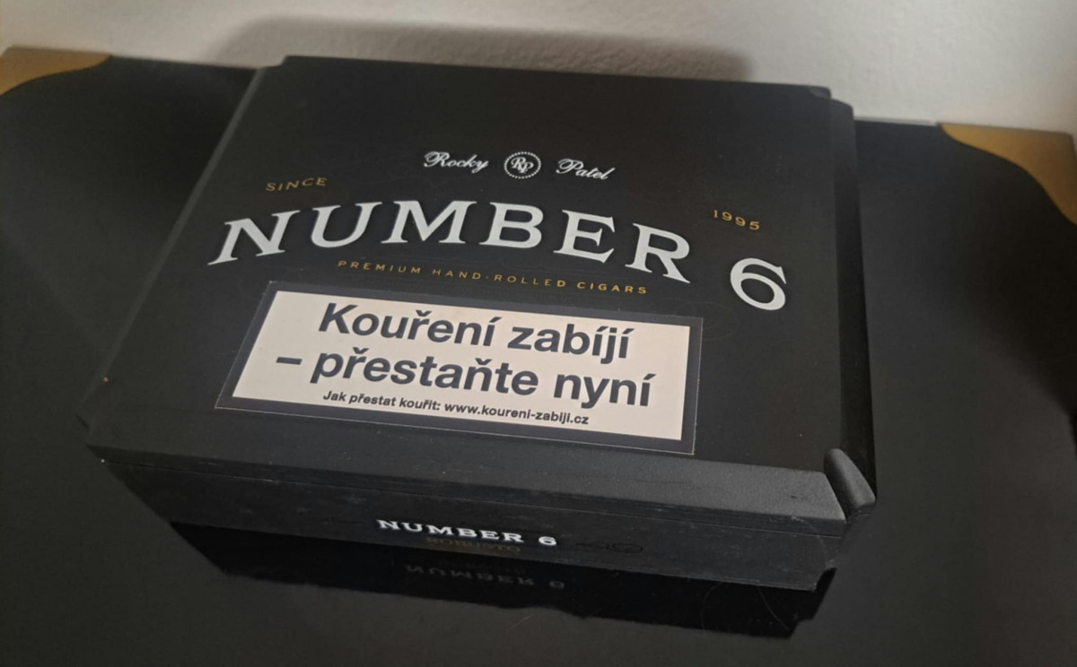 Rocky Patel Numero 6 Robusto