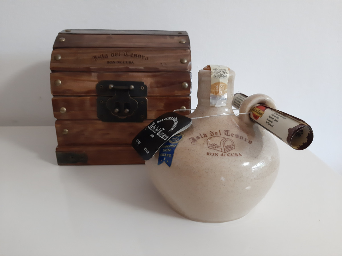 Santiago de Cuba Ron Isla Del Tesoro 20y 0.7l 40%