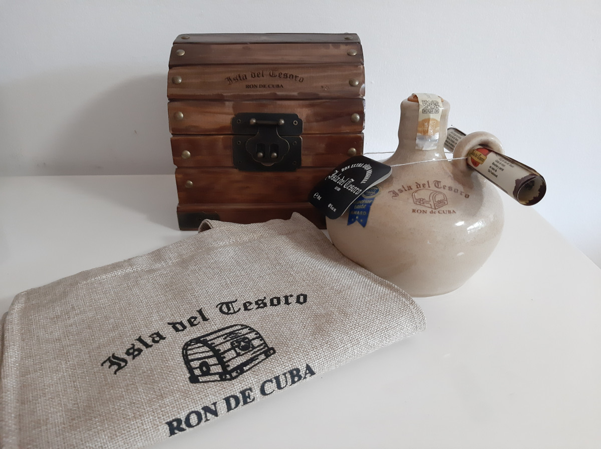 Santiago de Cuba Ron Isla Del Tesoro 20y 0.7l 40%